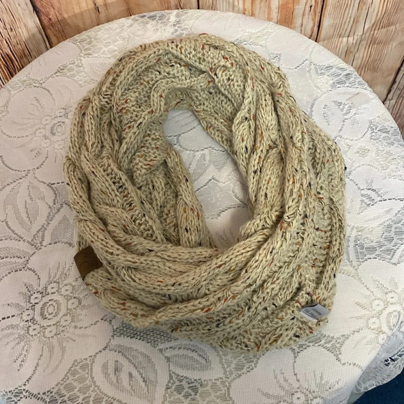 C.C Exclusive Women Oatmeal Winter‎ Warm Cable Knit Confetti Infinity Scarf NWOT - Picture 1 of 7